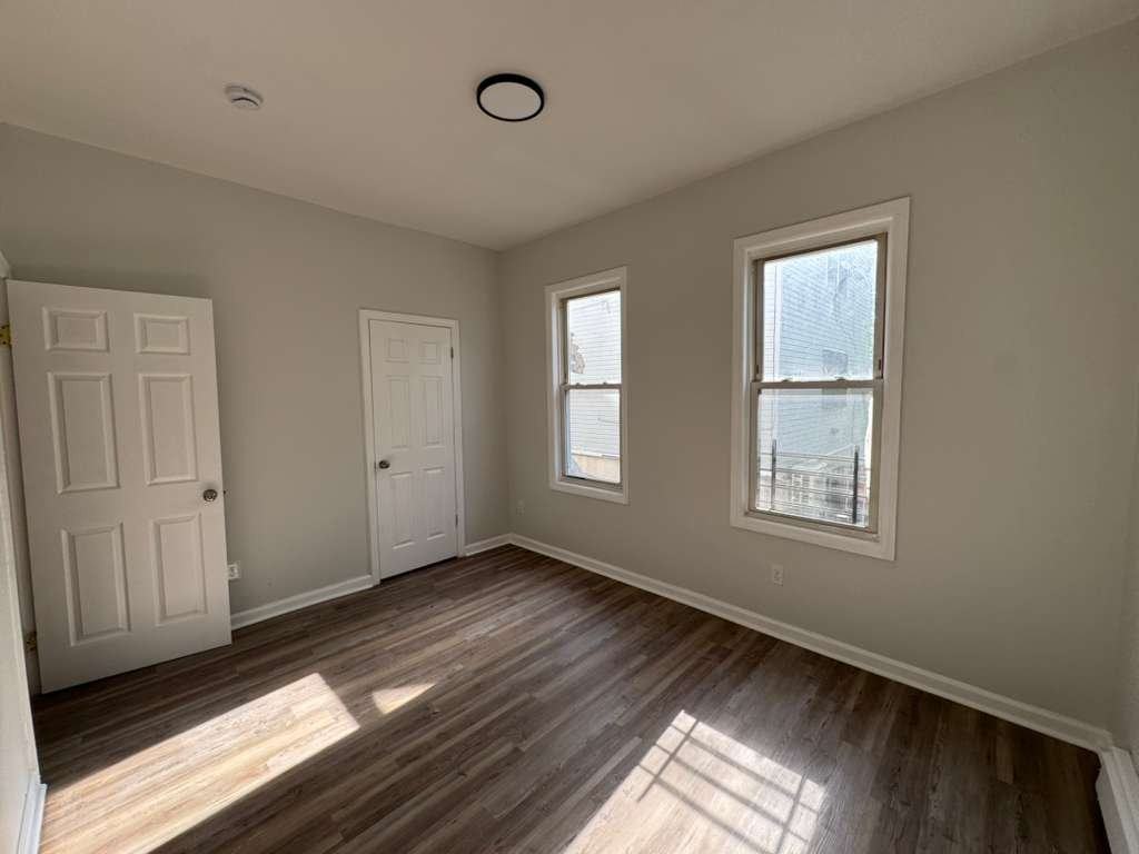 142 Johnson Ave #1 - Photo 5 of 16