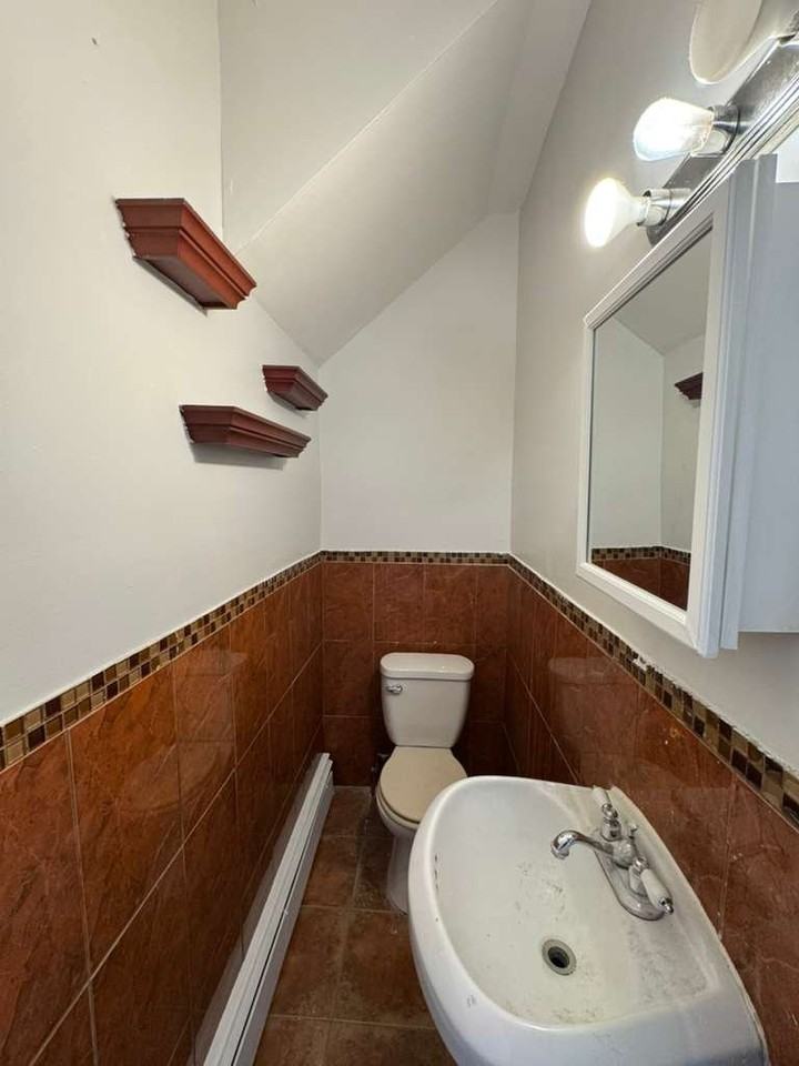 142 Johnson Ave #1 - Photo 7 of 16