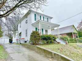 featured image of 420 W Chestnut Ave
