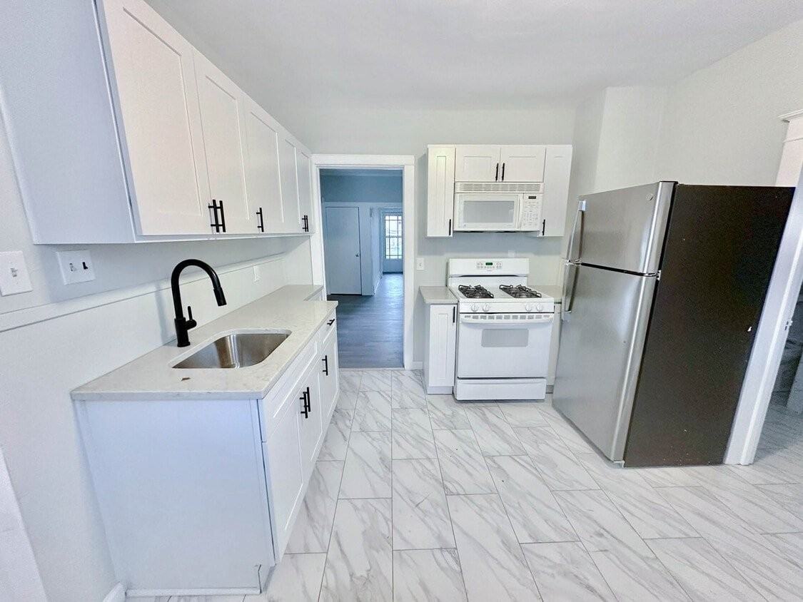 420 W Chestnut Ave - Photo 3 of 11