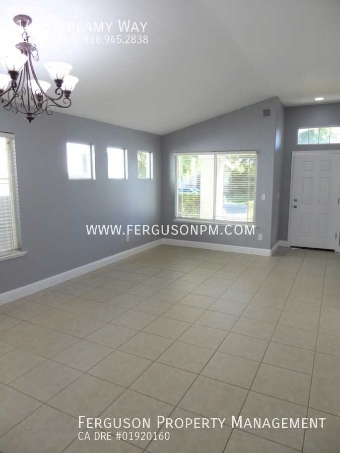 1445 Dreamy Way - Photo 2 of 12