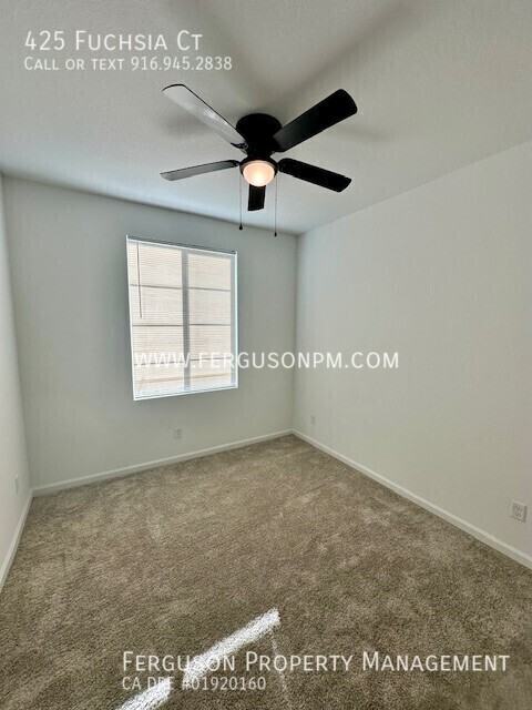 425 Fuchsia Ct - Photo 7 of 22