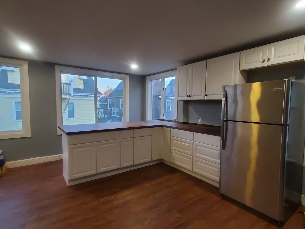 27 Phillips Ave #2 - Photo 4 of 18