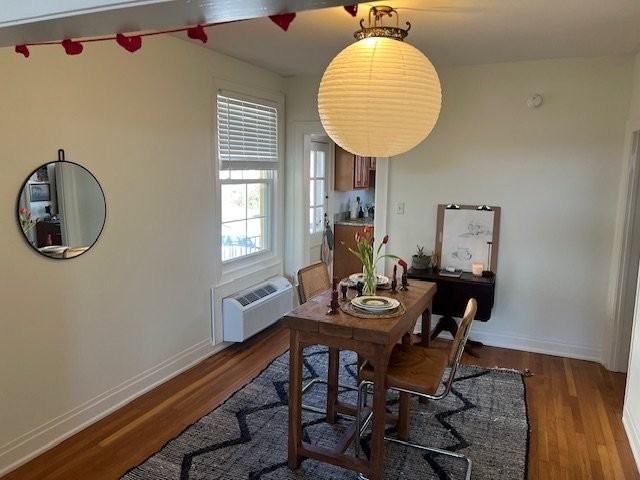 700 N Roan St #7 - Photo 2 of 5