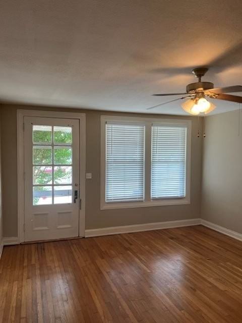 700 N Roan St #7 - Photo 3 of 5