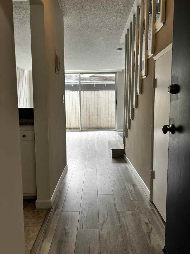 4034 Emerald St - Photo 2 of 12