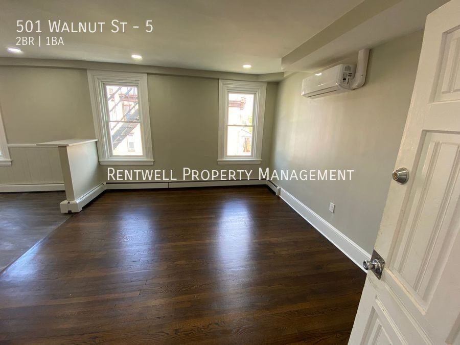 501 Walnut St #5 - Photo 5 of 15