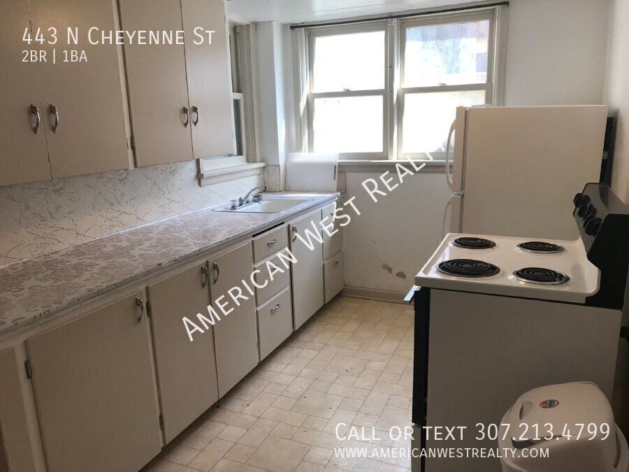 443 N Cheyenne St - Photo 2 of 6