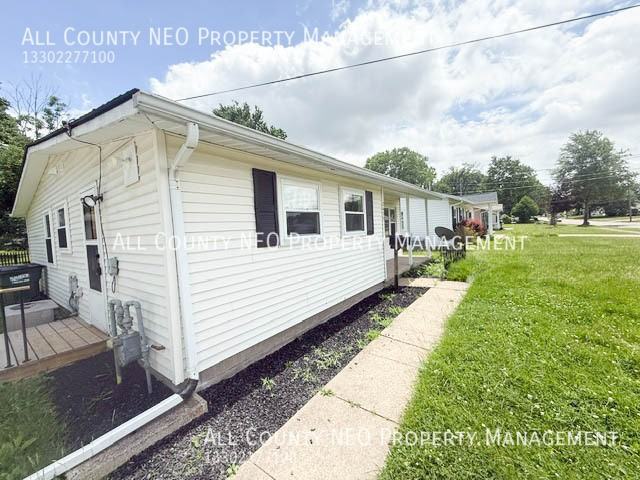 2470 Center Ave - Photo 3 of 34