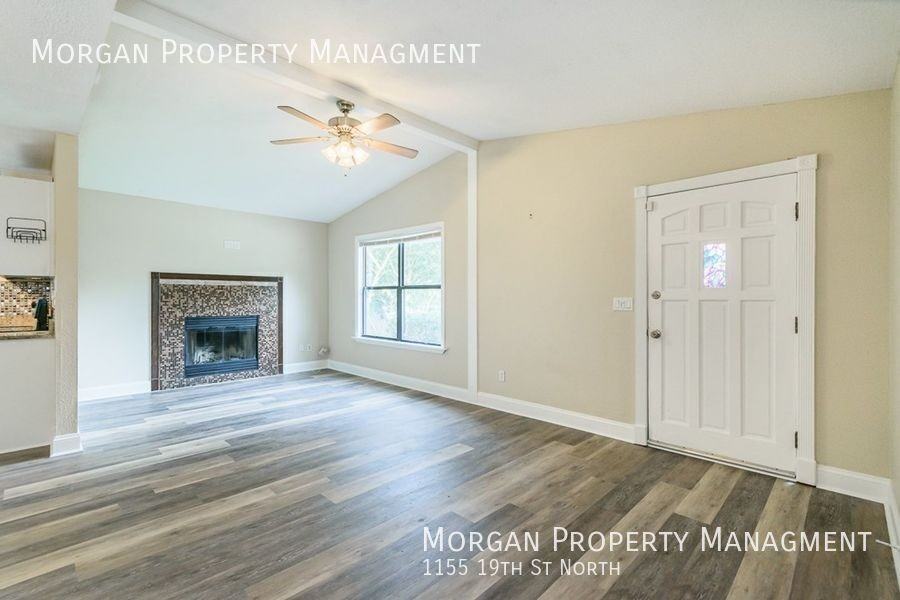 1155 19th St N - Photo 2 of 21