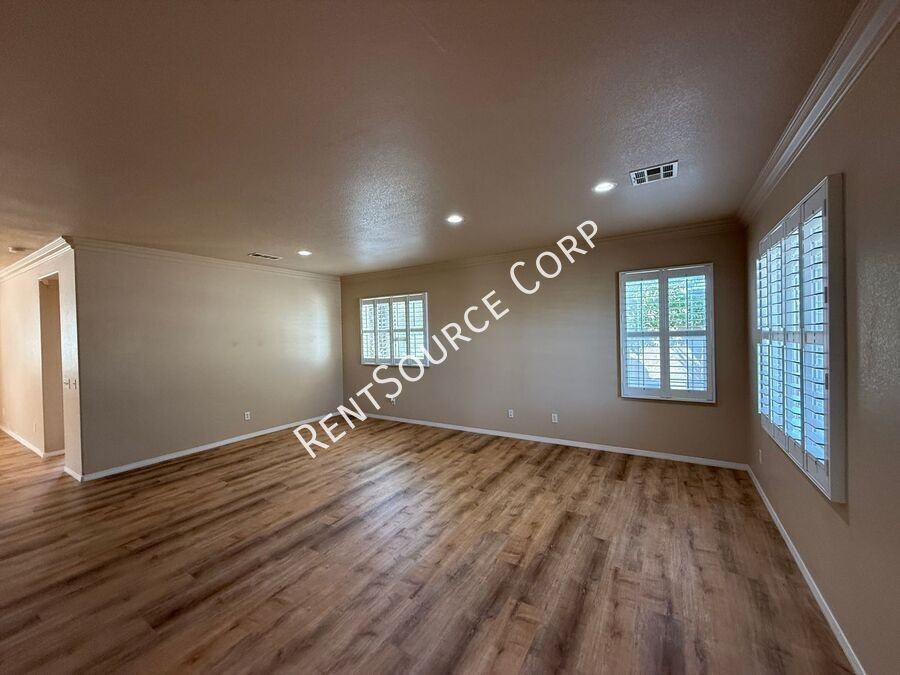 1311 Ponderosa Dr - Photo 3 of 31