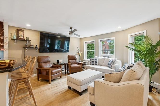 209 Vaughan Street, Unit 209 - Photo 4 of 5