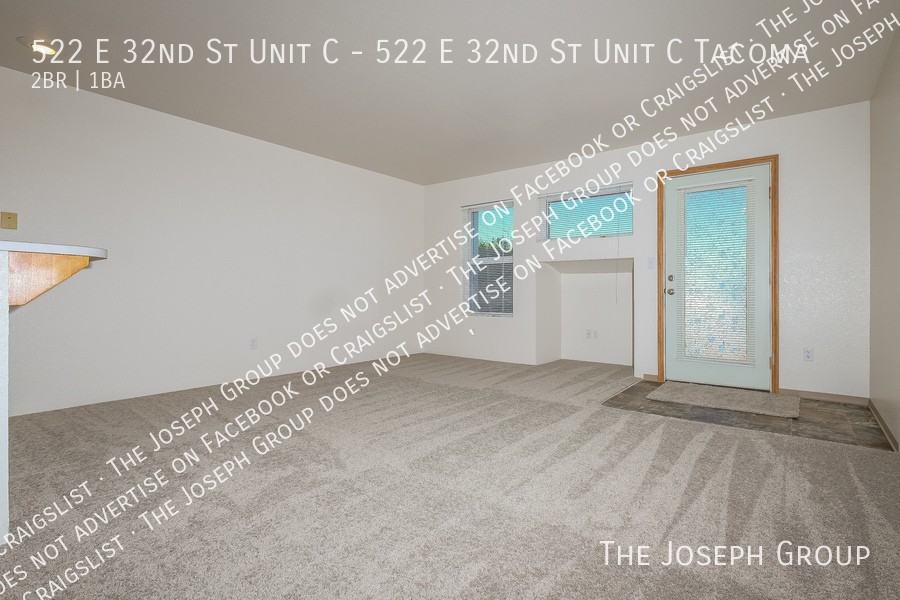 522 E 32nd St Apt C - Photo 2 of 22