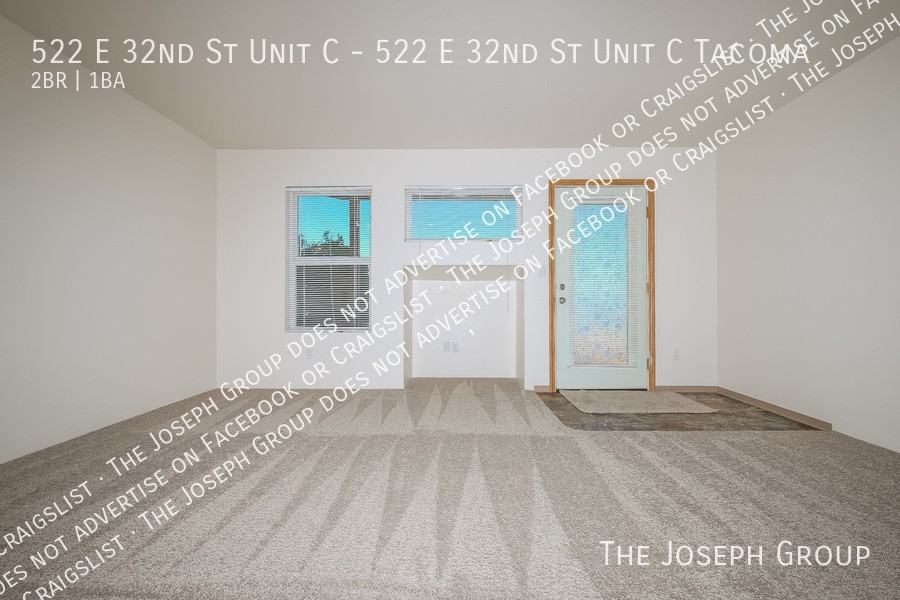 522 E 32nd St Apt C - Photo 3 of 22