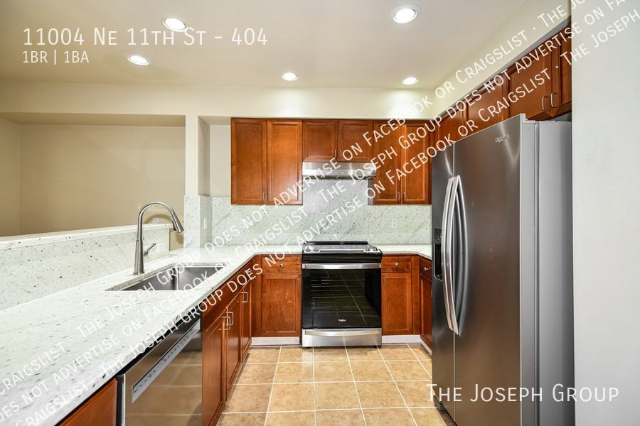 11004 Ne 11th St #404 - Photo 4 of 21