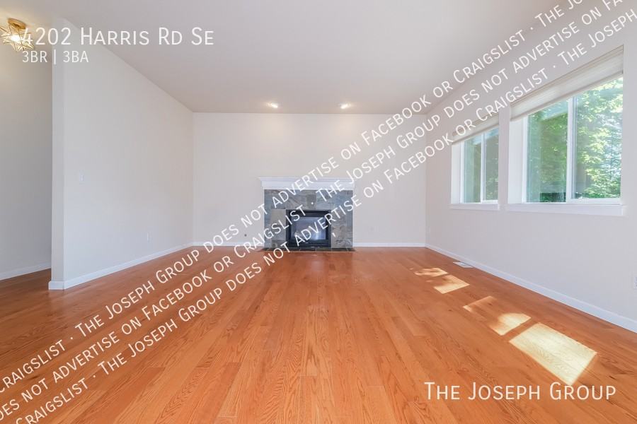 4202 Harris Rd Se - Photo 3 of 32