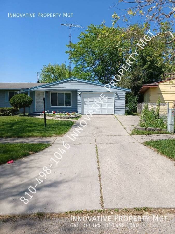 1150 Peachtree Dr - Photo 3 of 39
