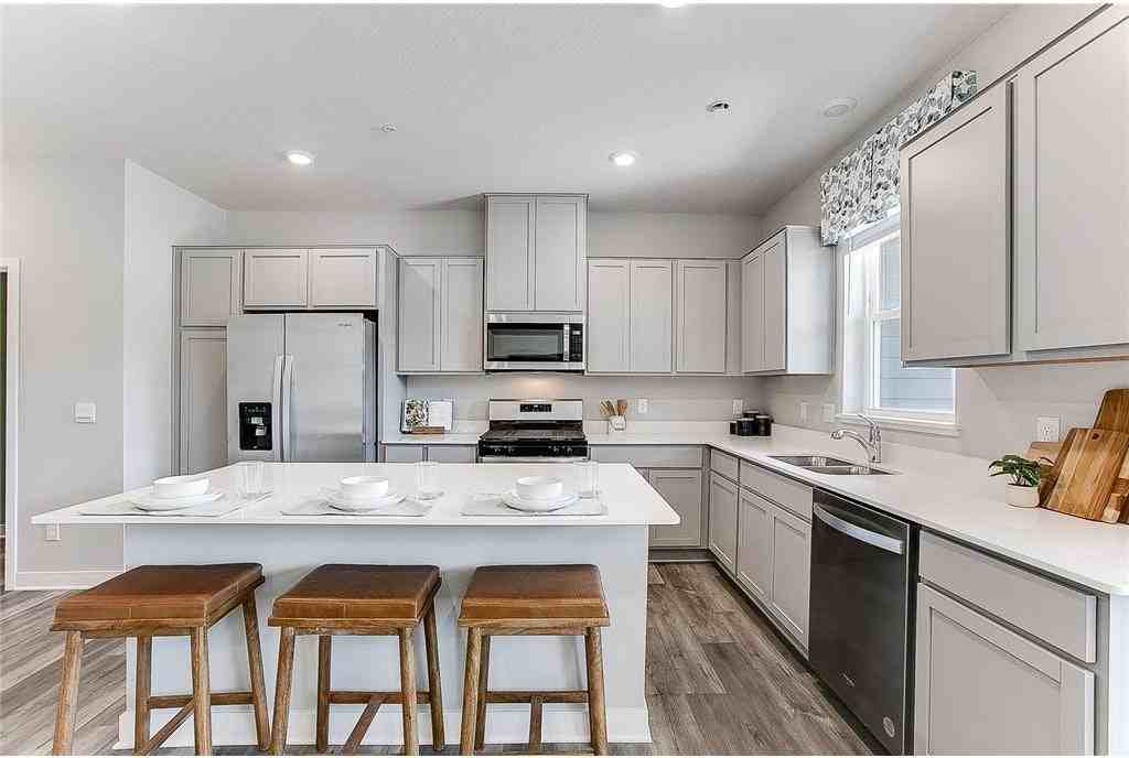 17080 Dysart Place - Photo 3 of 15
