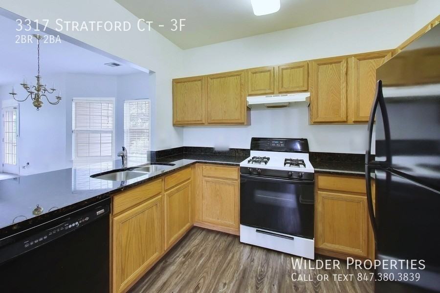 3317 Stratford Ct #3F - Photo 7 of 18