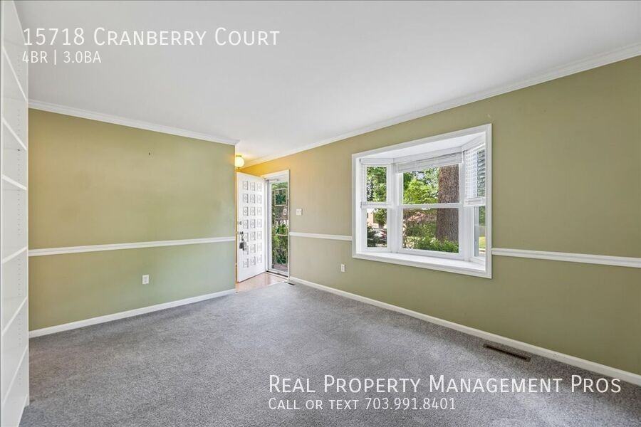 15718 Cranberry Ct - Photo 2 of 21