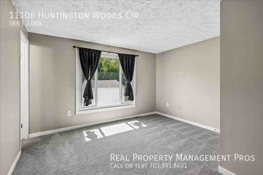 11106 Huntington Woods Cir - Photo 6 of 21