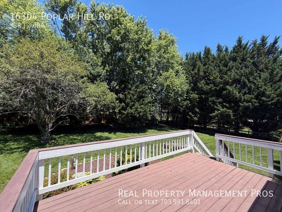 16304 Poplar Hill Rd - Photo 4 of 5