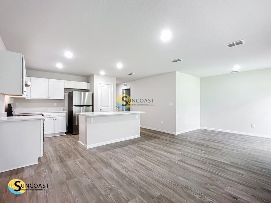 8 Wellwood Ln #B - Photo 6 of 24