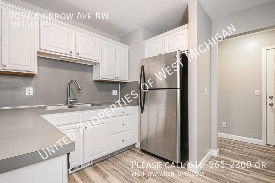 2092 Kinnrow Ave Nw - Photo 2 of 20