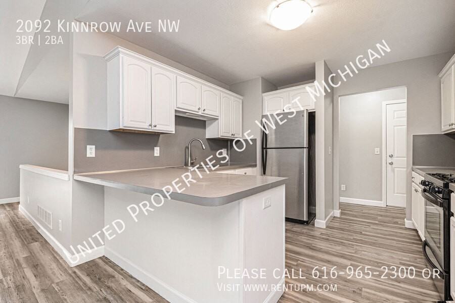 2092 Kinnrow Ave Nw - Photo 4 of 20