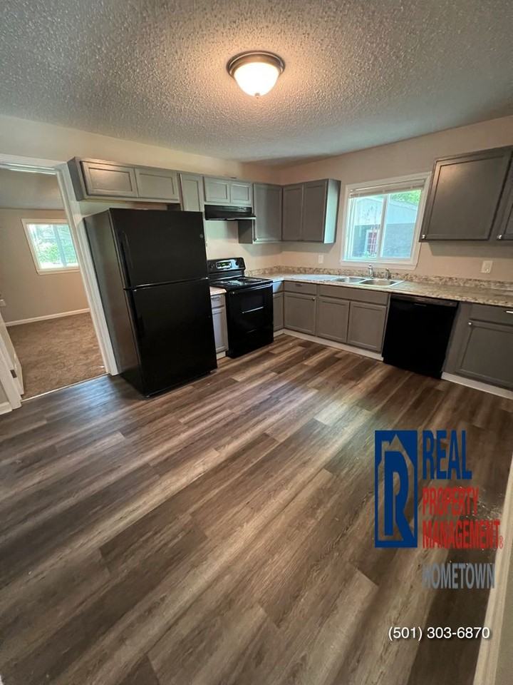 420 Graham Rd - Photo 3 of 10