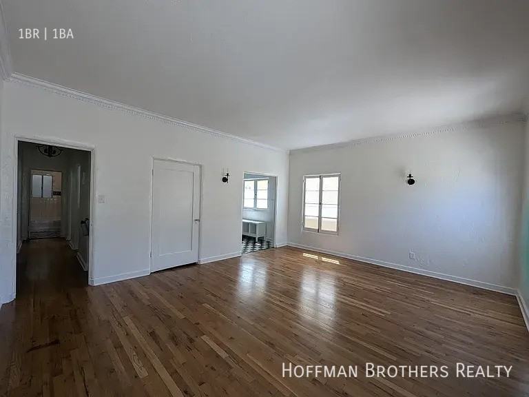 1177 N Ardmore Ave #1 - Photo 3 of 6