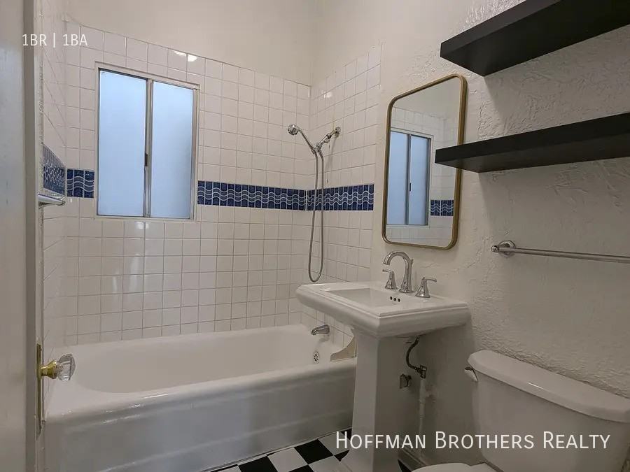 1177 N Ardmore Ave #1 - Photo 6 of 6