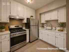 734 W 73rd St - Photo 1 of 1