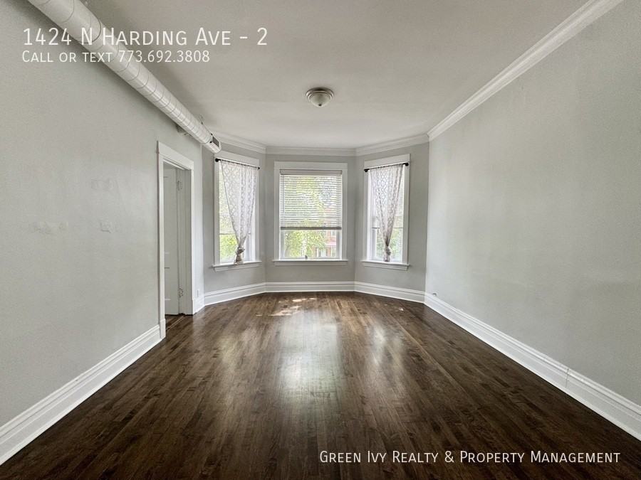 1424 N Harding Ave #2 - Photo 4 of 22