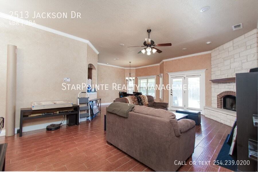 2513 Jackson Dr - Photo 4 of 23