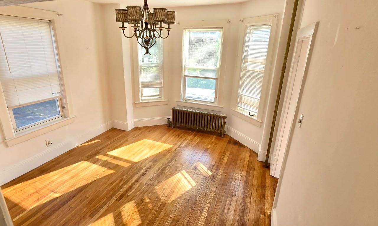 23 Beyer Pl - Photo 2 of 19