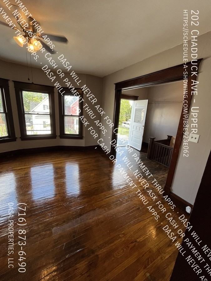 202 Chadduck Ave - Photo 2 of 12