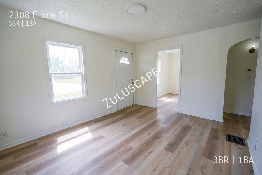 2308 E 5th St - Photo 3 of 13