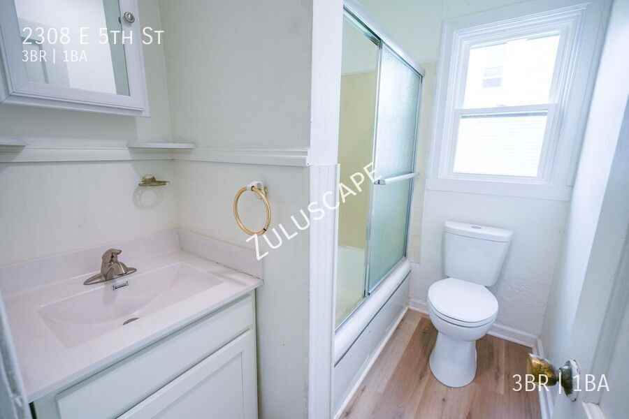 2308 E 5th St - Photo 4 of 13