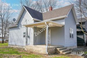 featured image of 415 E 15th St