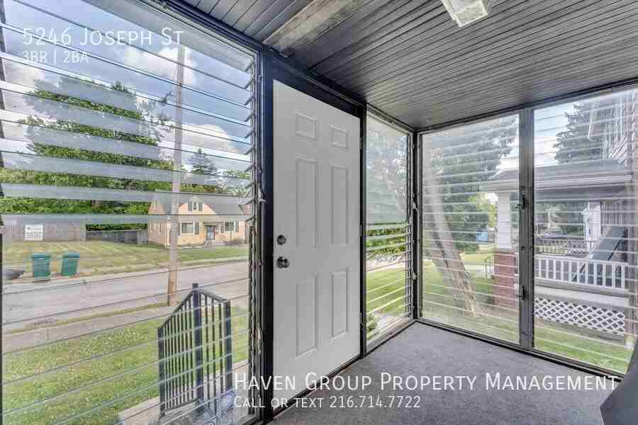 5246 Joseph St - Photo 3 of 25