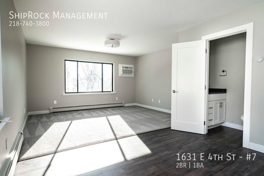 1631 E 4th St #7 - Photo 4 of 7