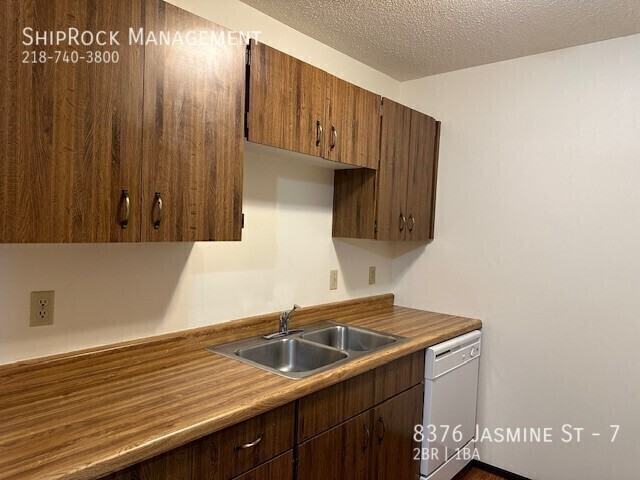 8376 Jasmine St #7 - Photo 7 of 13
