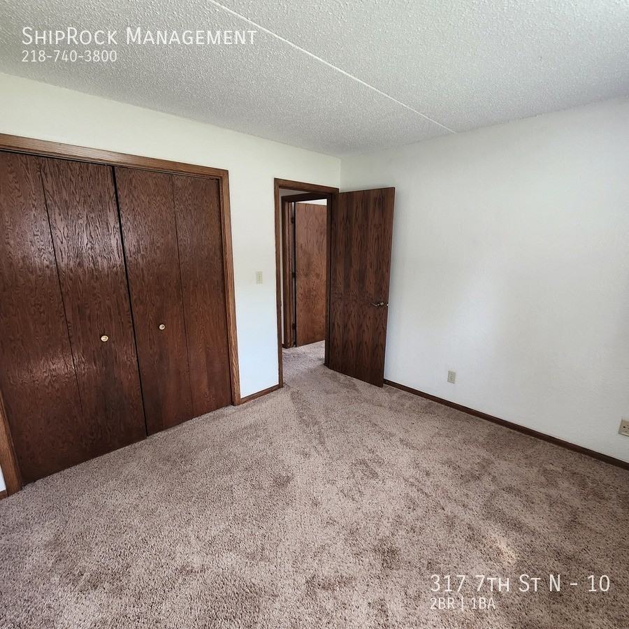 411 7th St N #10 - Photo 2 of 19