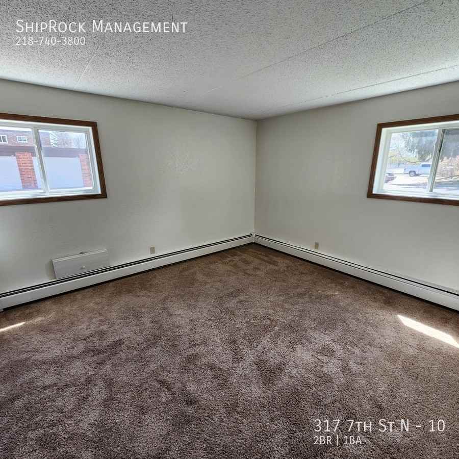 411 7th St N #10 - Photo 5 of 19