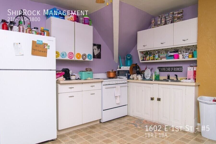 1602 E 1st St #5 - Photo 3 of 14