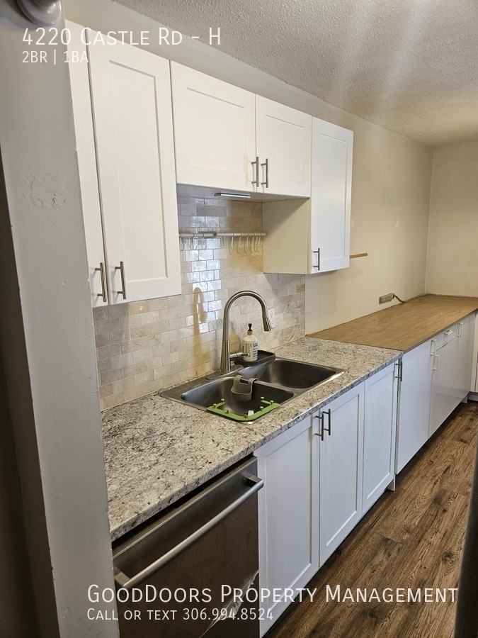 4220 Castle Rd #H - Photo 7 of 12