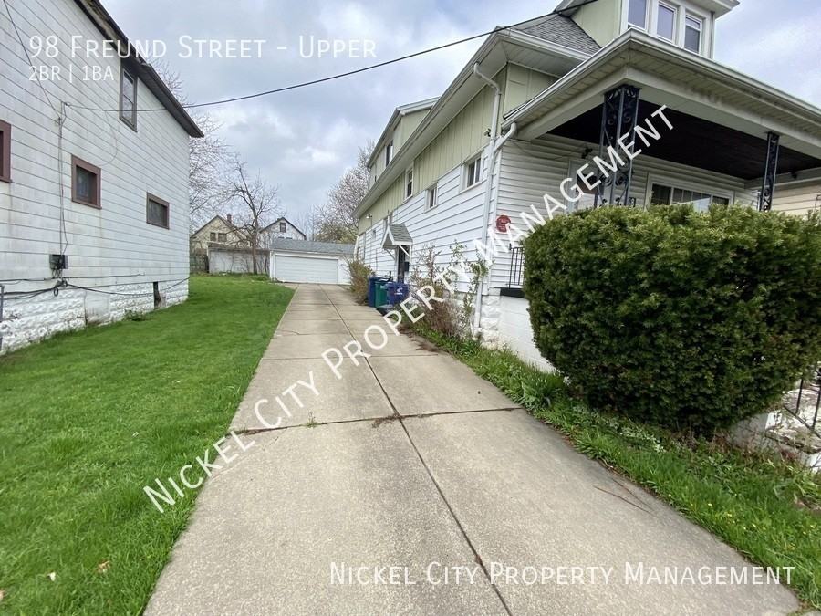 98 Freund St - Photo 3 of 13