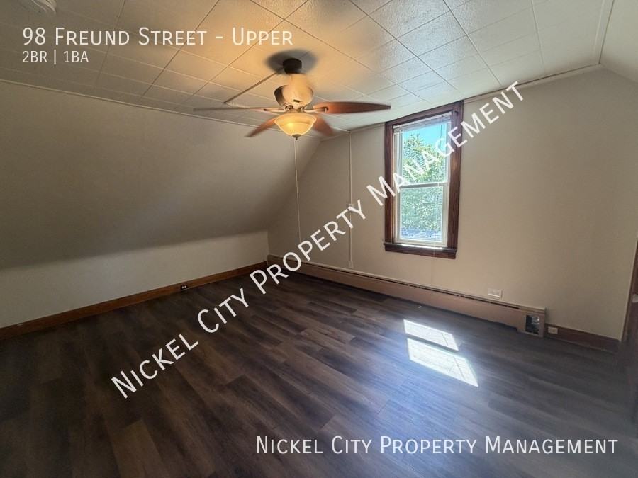98 Freund St - Photo 4 of 13