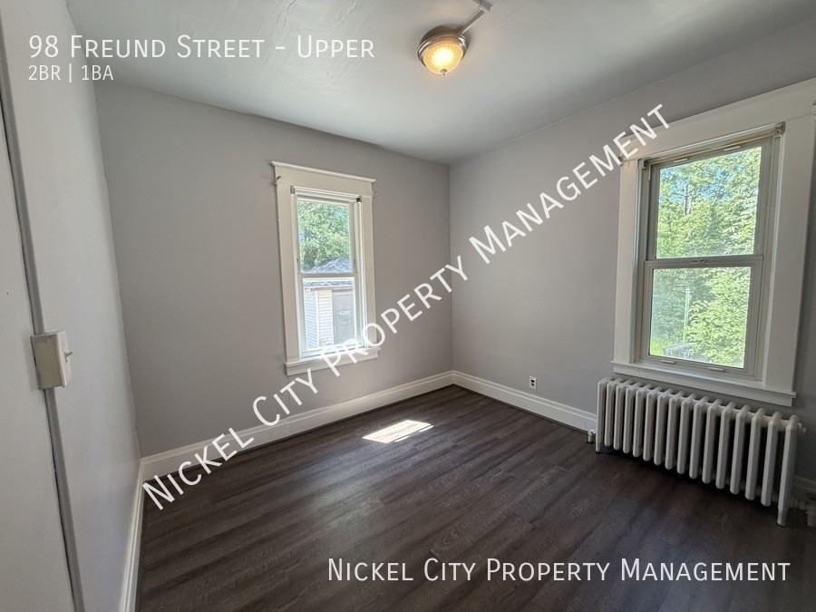 98 Freund St - Photo 6 of 13